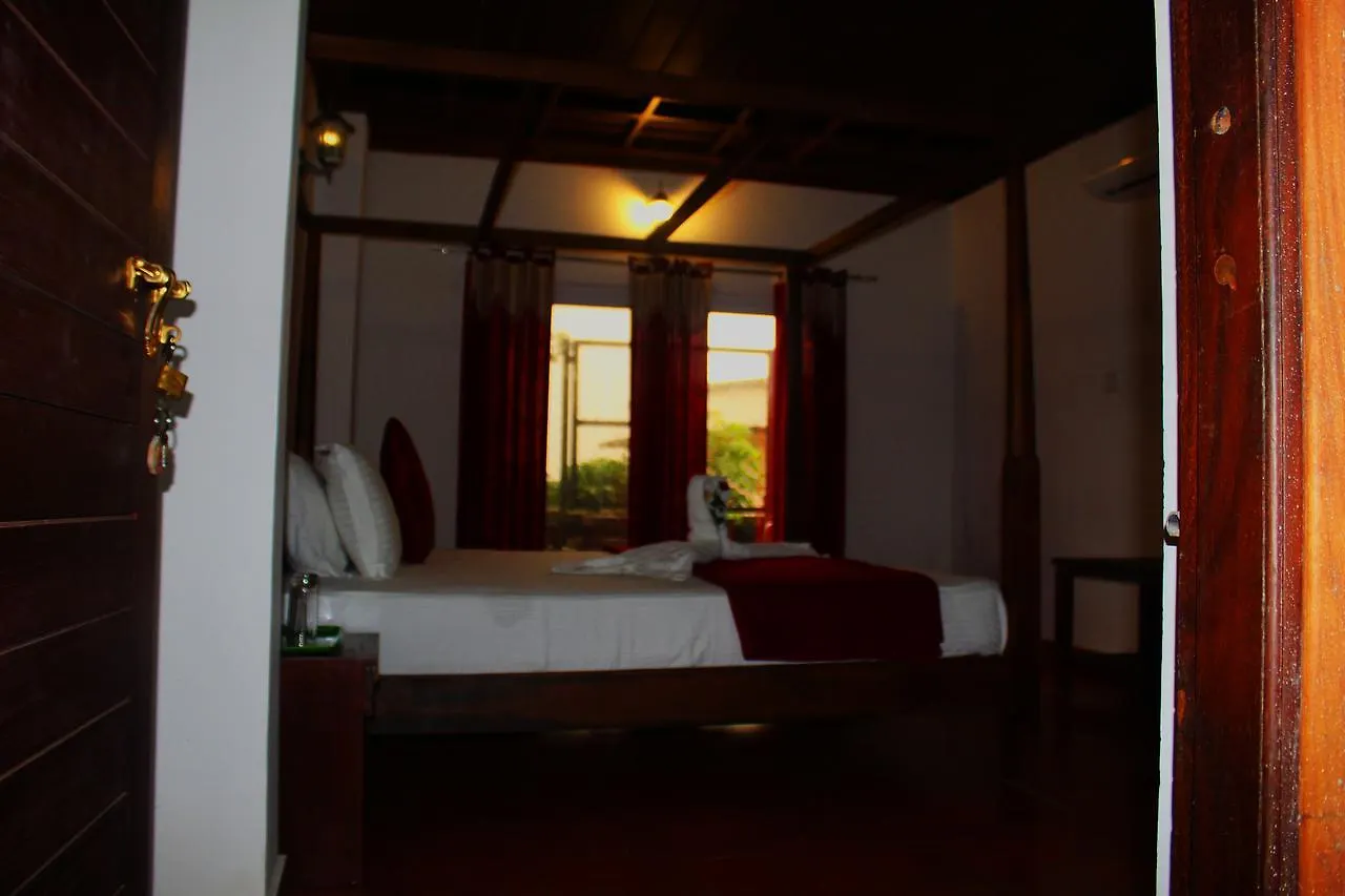 Bed & Breakfast Samudra Munambam@Cherai Beach Hotel Kochi