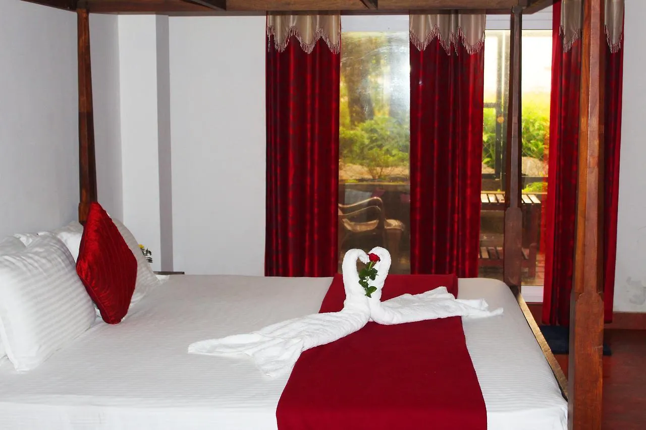 Bed & Breakfast Samudra Munambam@Cherai Beach Hotel Kochi